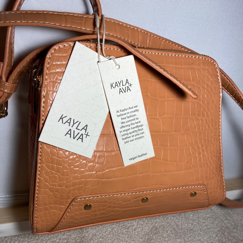 KAYLA+AVA VEGAN CROSS BODY PURSE